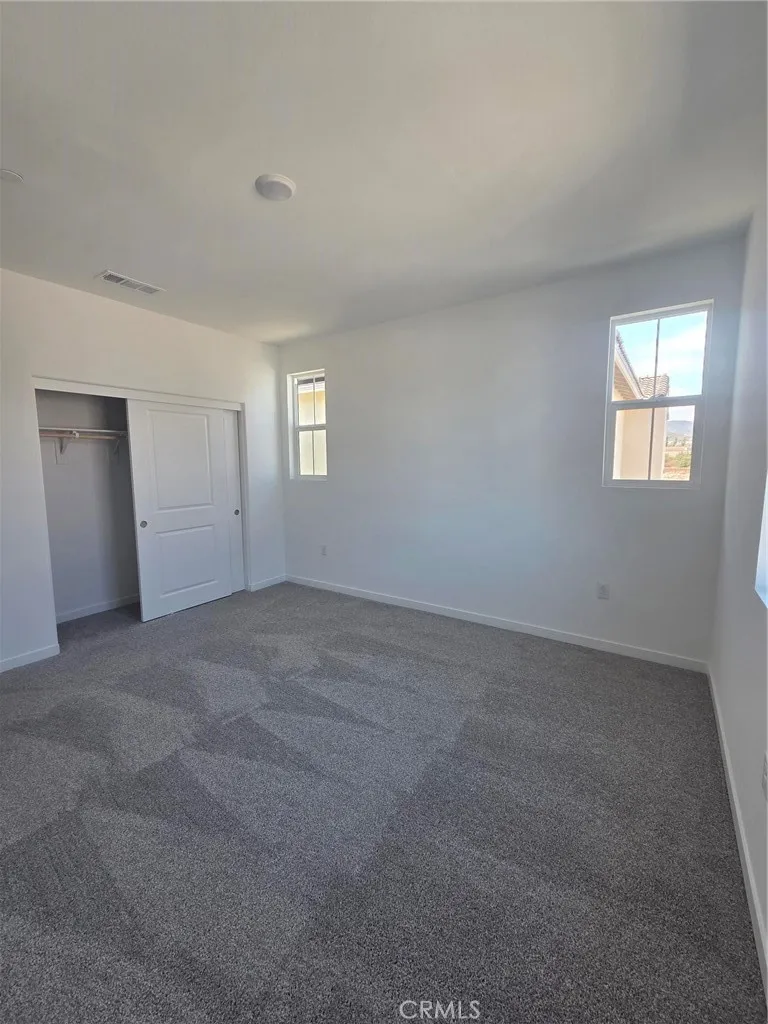 16492 Botanical Lane Fontana, CA 92336