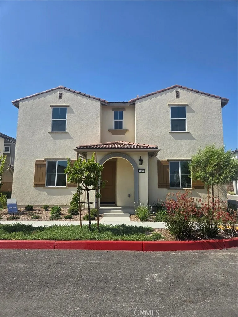16492 Botanical Lane Fontana, CA 92336