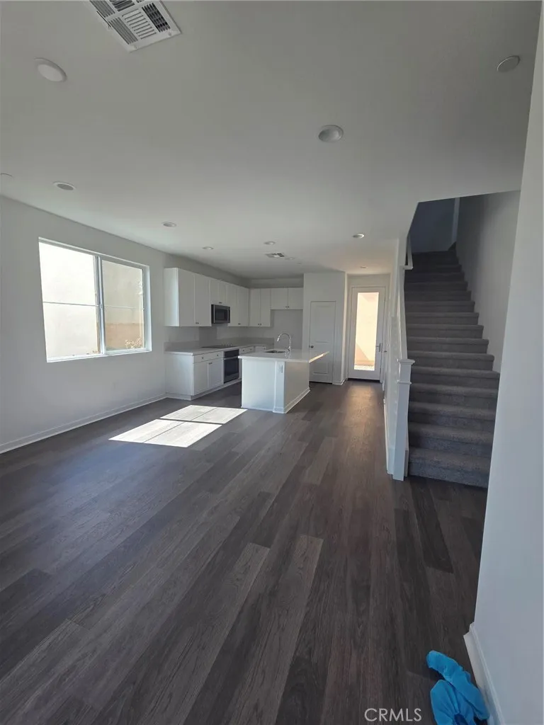 16492 Botanical Lane Fontana, CA 92336