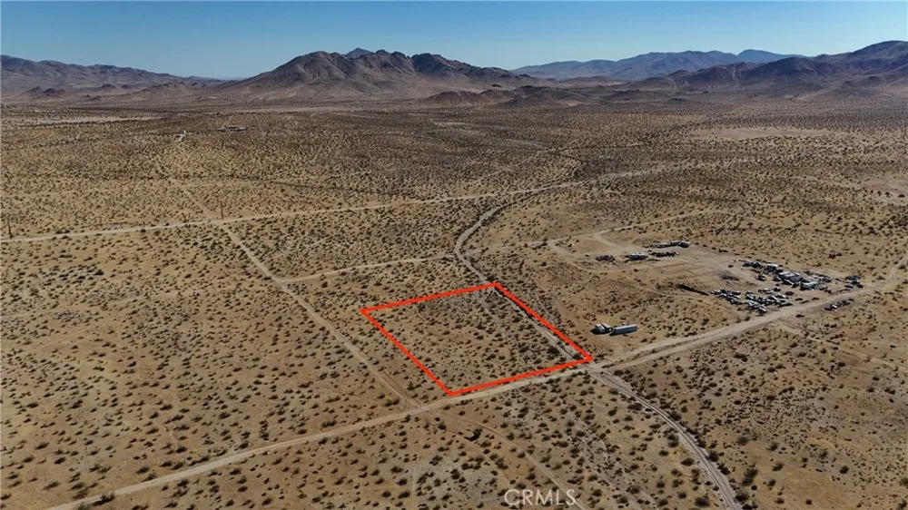 747 Langley Street Apple Valley, CA 92307