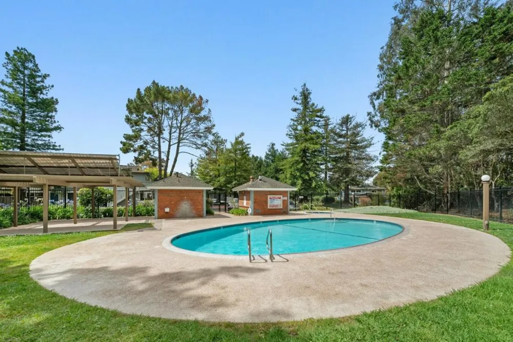 1139 Callas Lane #4 Capitola, CA 95010