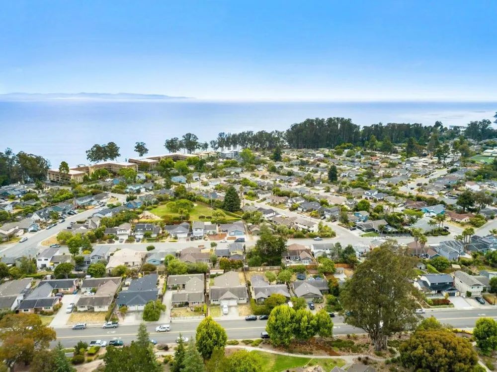 1139 Callas Lane #4 Capitola, CA 95010