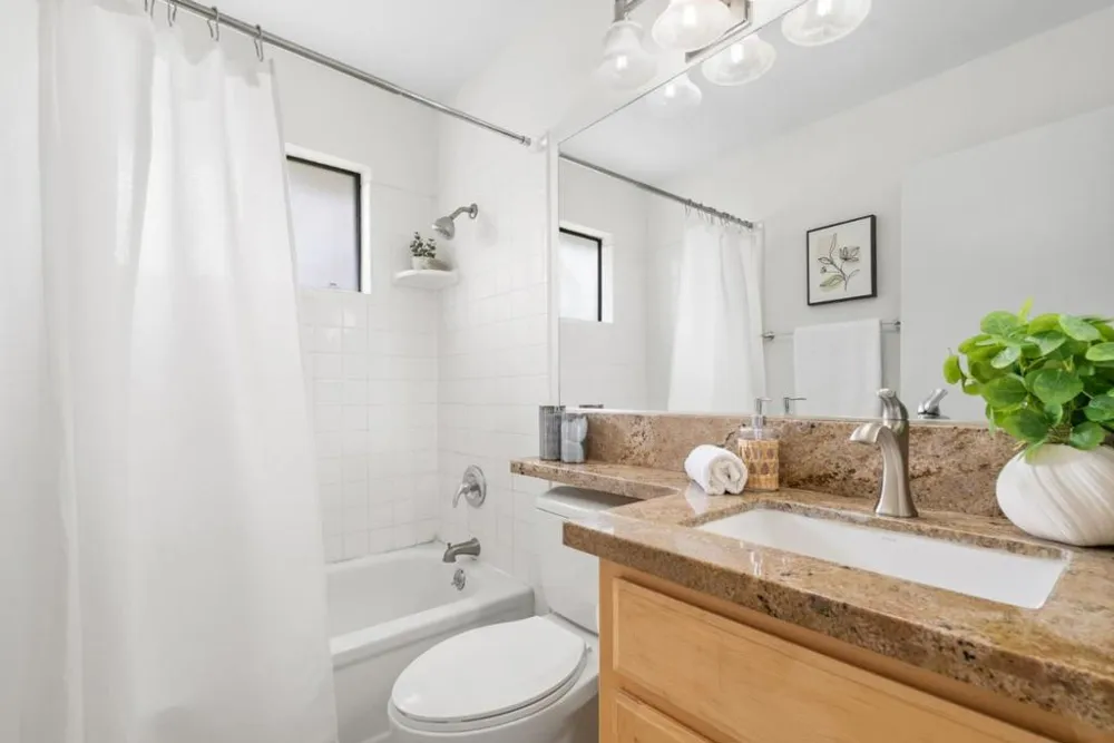 1139 Callas Lane #4 Capitola, CA 95010