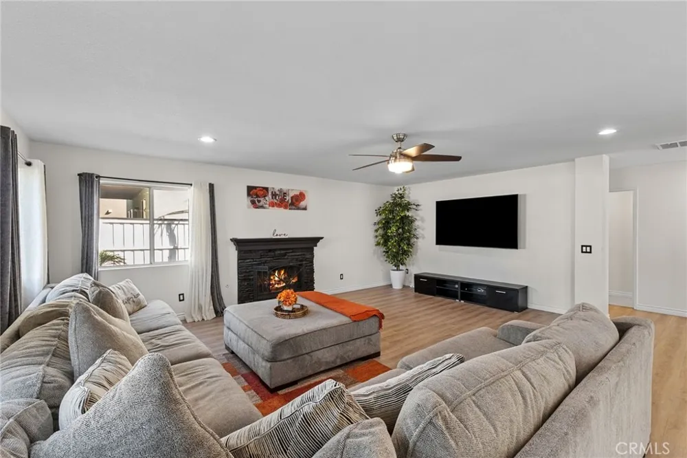 1143 Belridge Place Corona, CA 92881