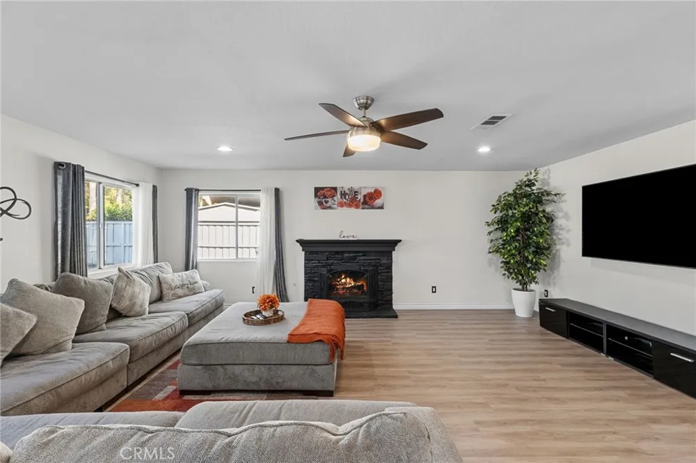 1143 Belridge Place Corona, CA 92881