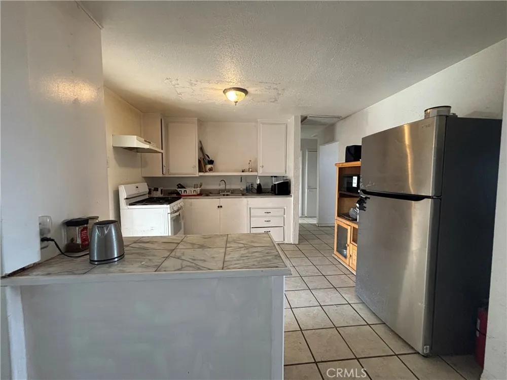 15026 RICHMOND AVENUE Victorville, CA 92394