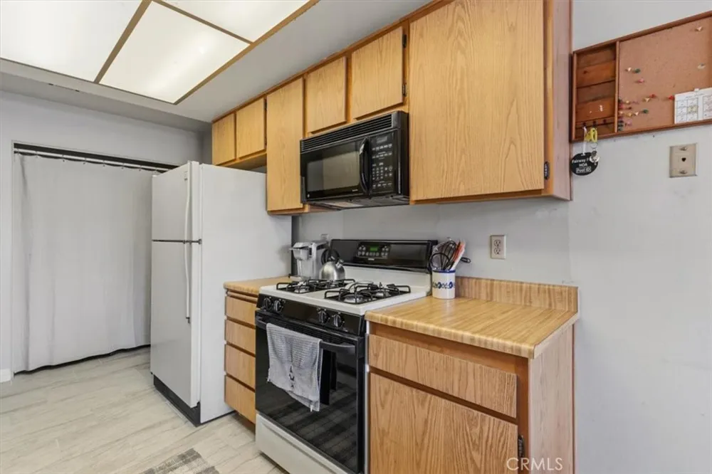 3252 Little Mountain #D San Bernardino, CA 92405