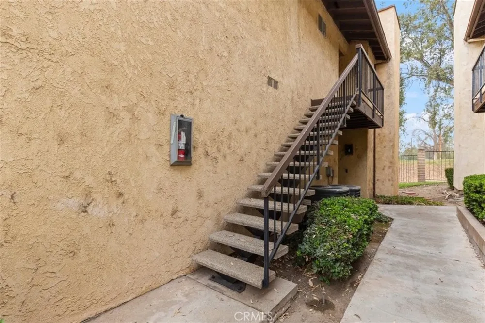 3252 Little Mountain #D San Bernardino, CA 92405