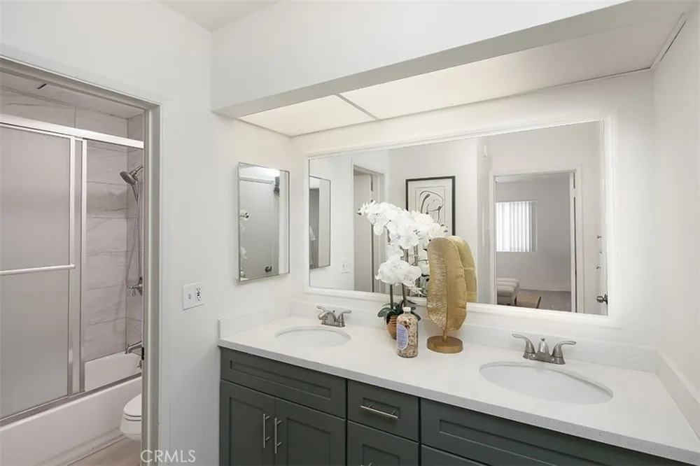 5651 Sumner #109 Culver City, CA 90230