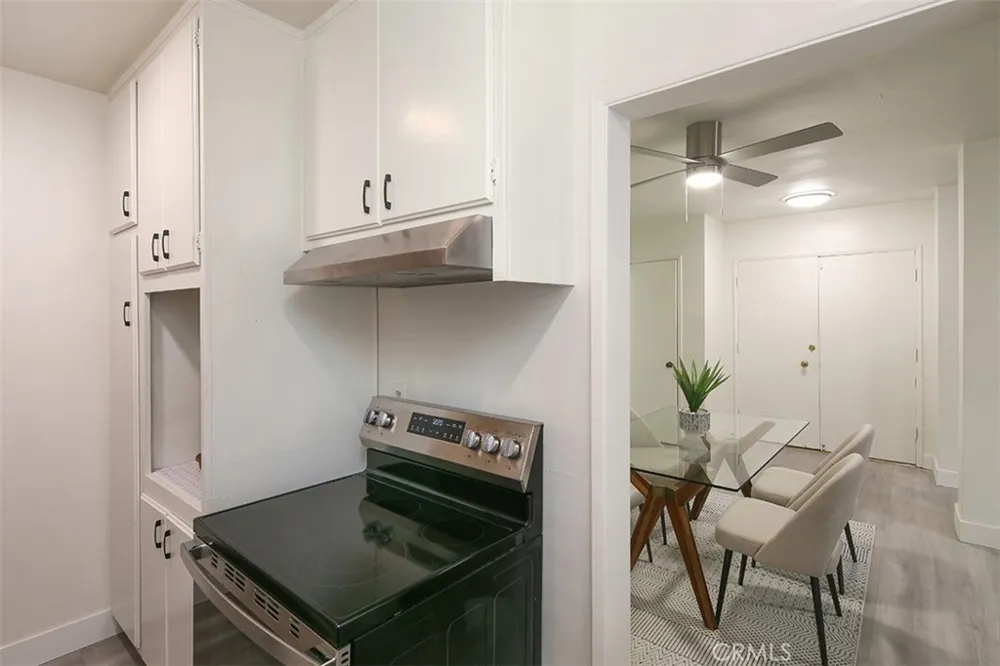 5651 Sumner #109 Culver City, CA 90230