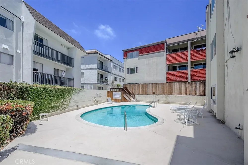 5651 Sumner #109 Culver City, CA 90230