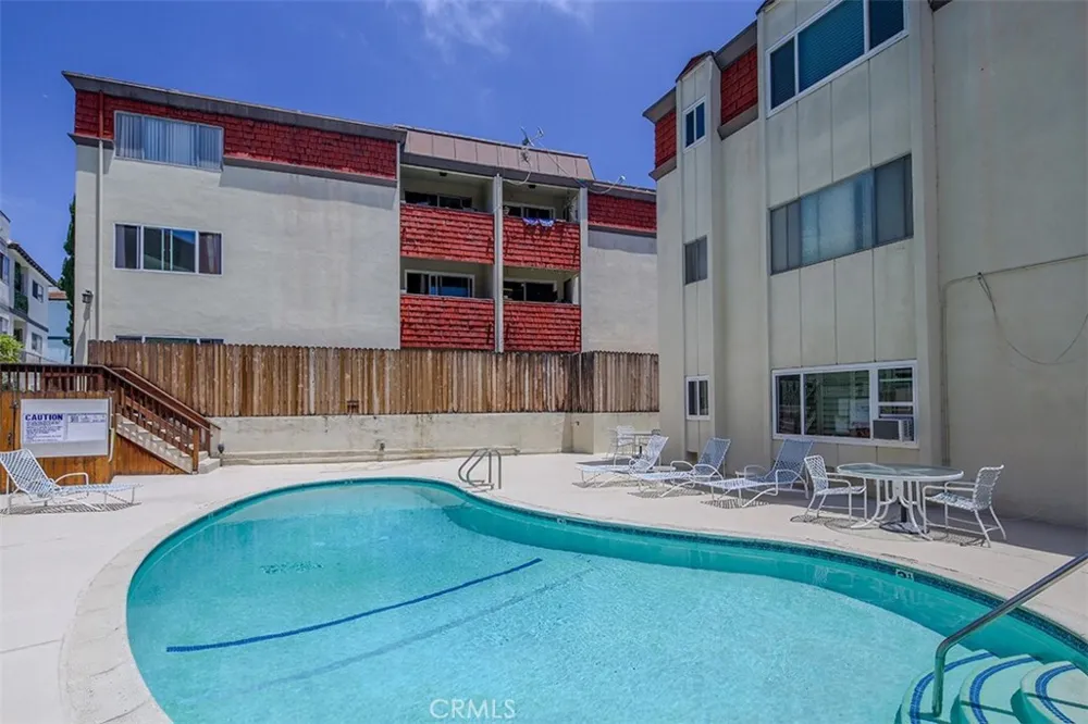 5651 Sumner #109 Culver City, CA 90230