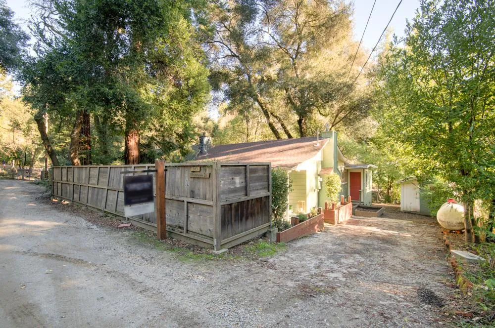 383 Riverview Drive Boulder Creek, CA 95006