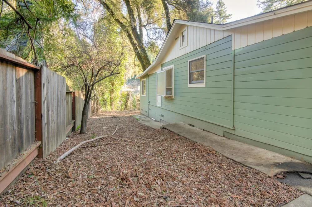 383 Riverview Drive Boulder Creek, CA 95006