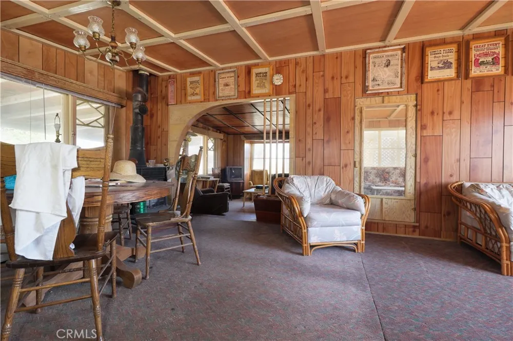 7594 Fairlane Lucerne Valley, CA 92356