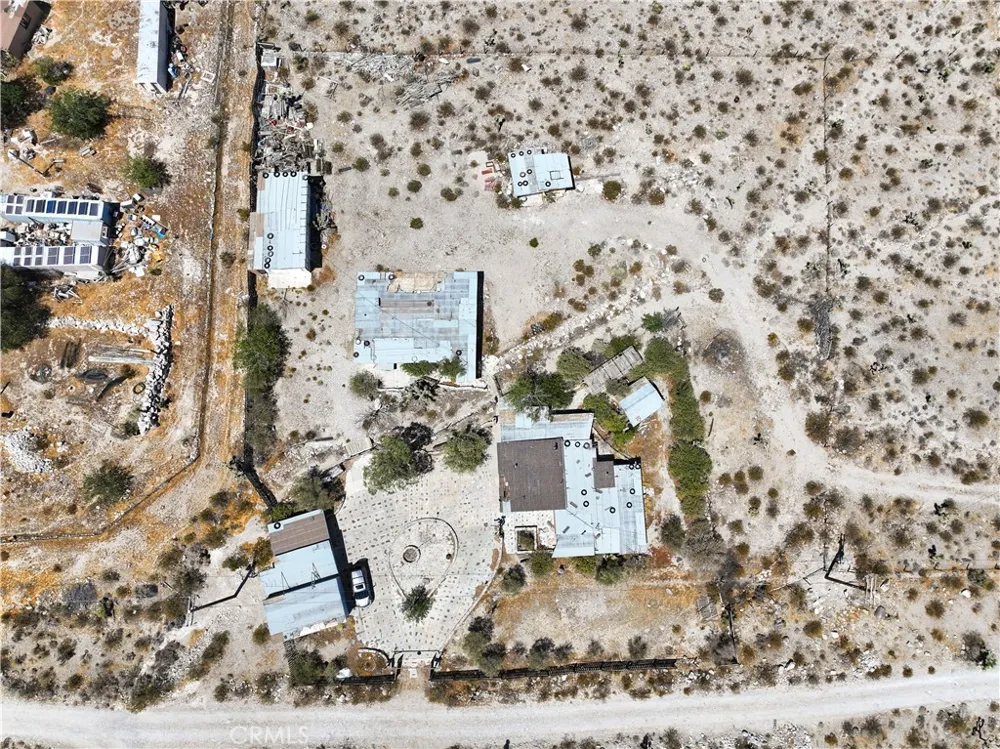 7594 Fairlane Lucerne Valley, CA 92356