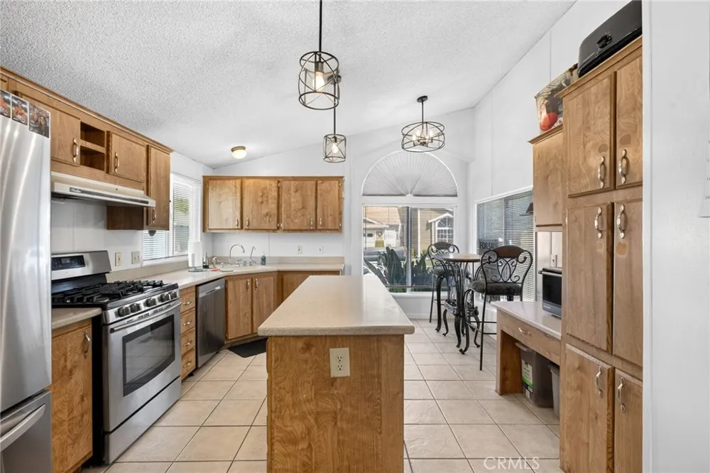 140 W Pioneer #77 Redlands, CA 92374