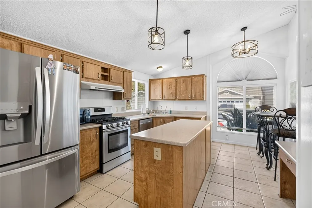 140 W Pioneer #77 Redlands, CA 92374
