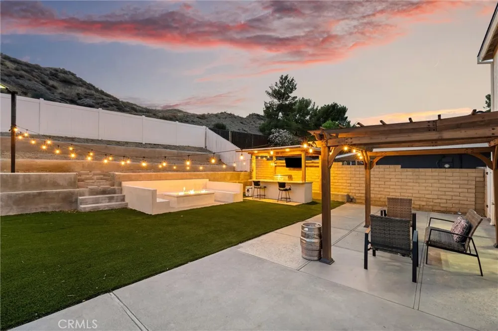29315 Abelia Rd Canyon Country, CA 91387