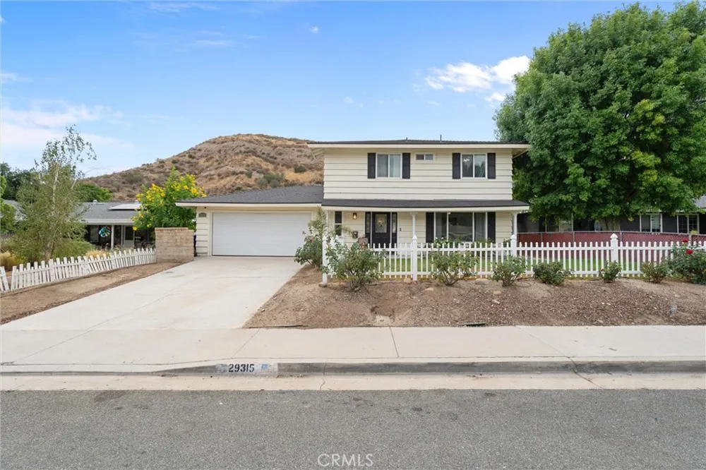 29315 Abelia Rd Canyon Country, CA 91387