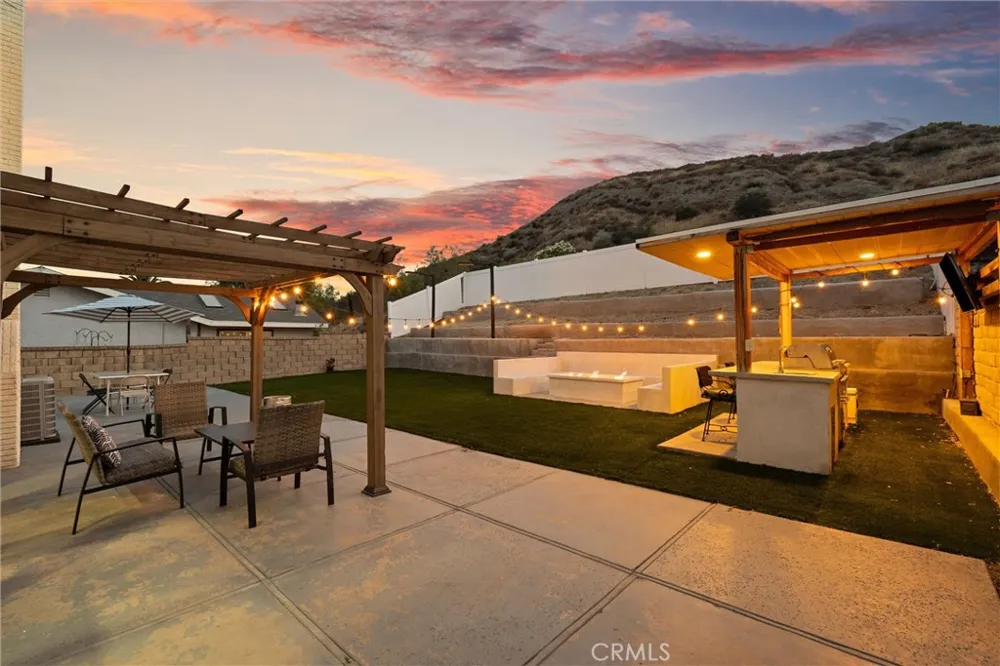 29315 Abelia Rd Canyon Country, CA 91387
