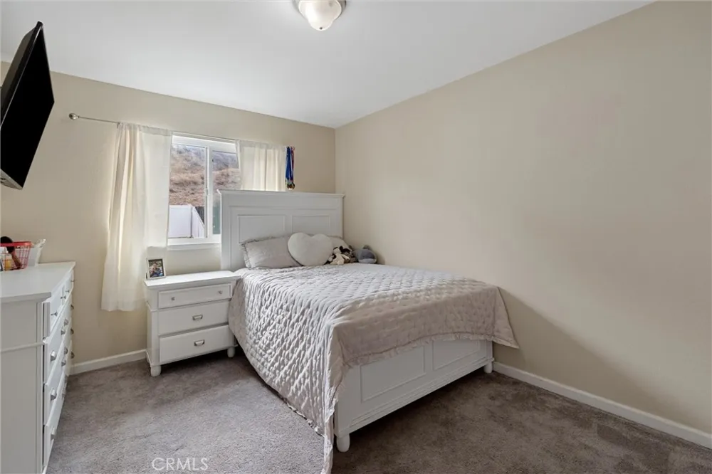 29315 Abelia Rd Canyon Country, CA 91387
