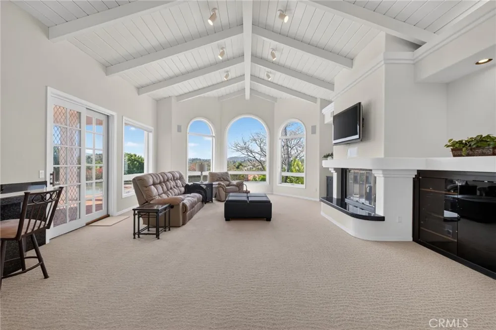 17943 Highlands Ranch Poway, CA 92064