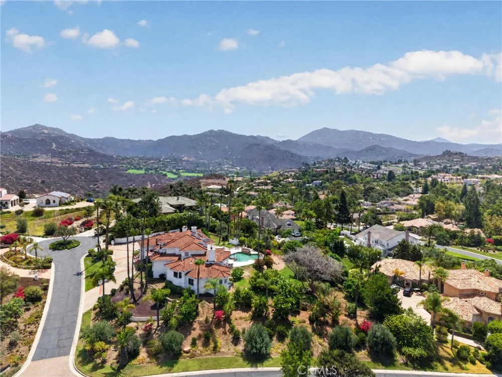 17943 Highlands Ranch Poway, CA 92064