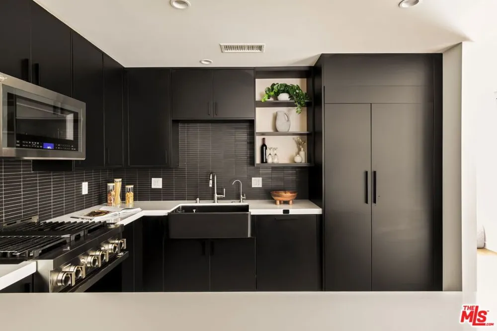 4180 Duquesne Avenue #3 Culver City, CA 90232