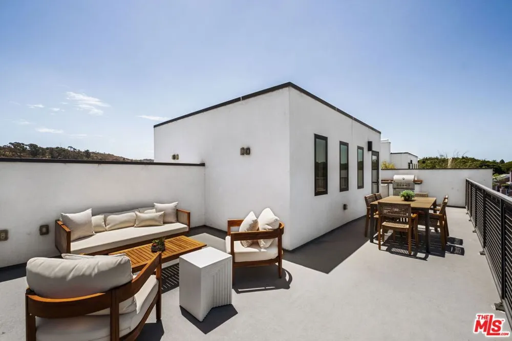 4180 Duquesne Avenue #3 Culver City, CA 90232