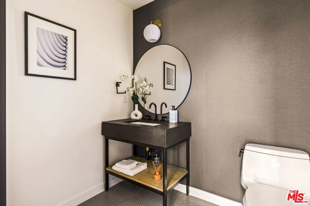 4180 Duquesne Avenue #3 Culver City, CA 90232