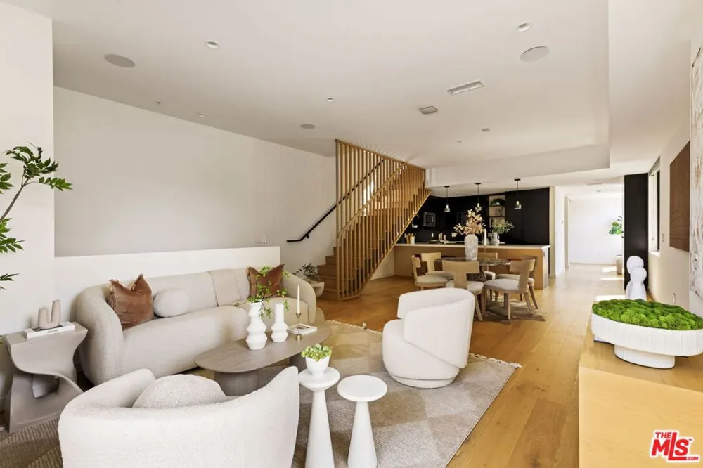 4180 Duquesne Avenue #3 Culver City, CA 90232