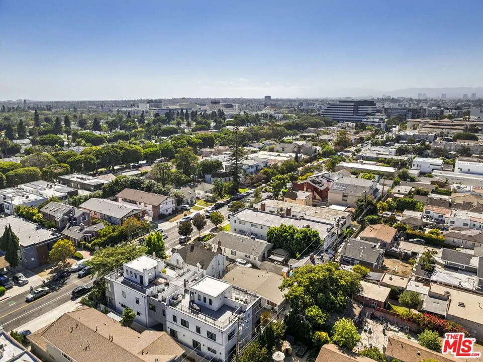 4180 Duquesne Avenue #3 Culver City, CA 90232