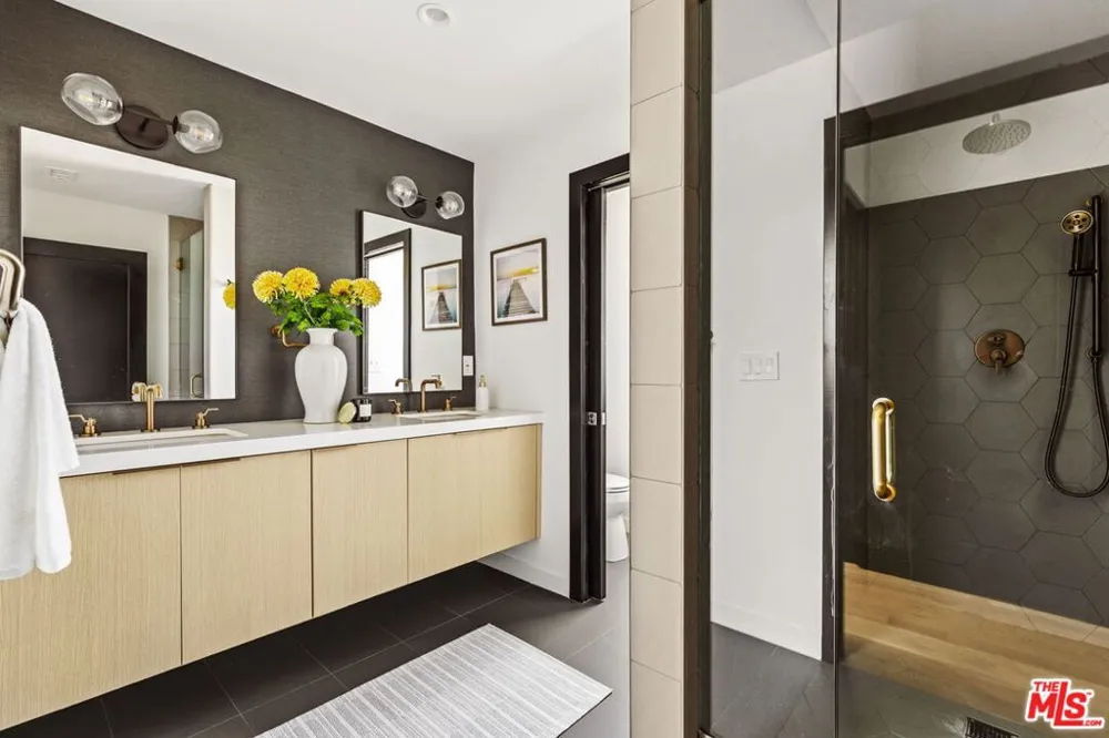 4180 Duquesne Avenue #3 Culver City, CA 90232