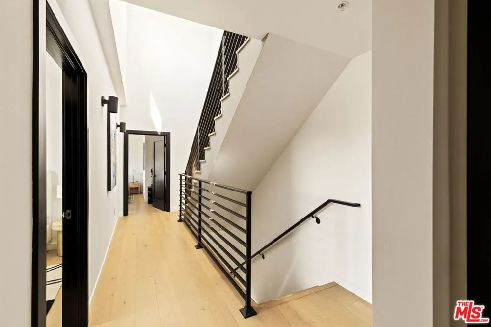 4180 Duquesne Avenue #3 Culver City, CA 90232