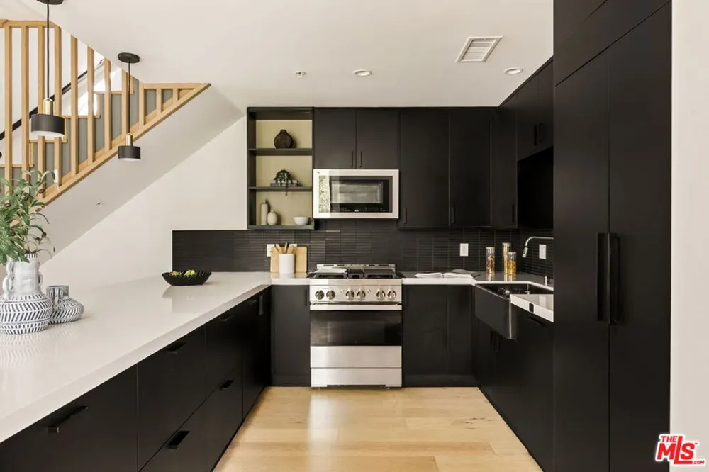4180 Duquesne Avenue #3 Culver City, CA 90232