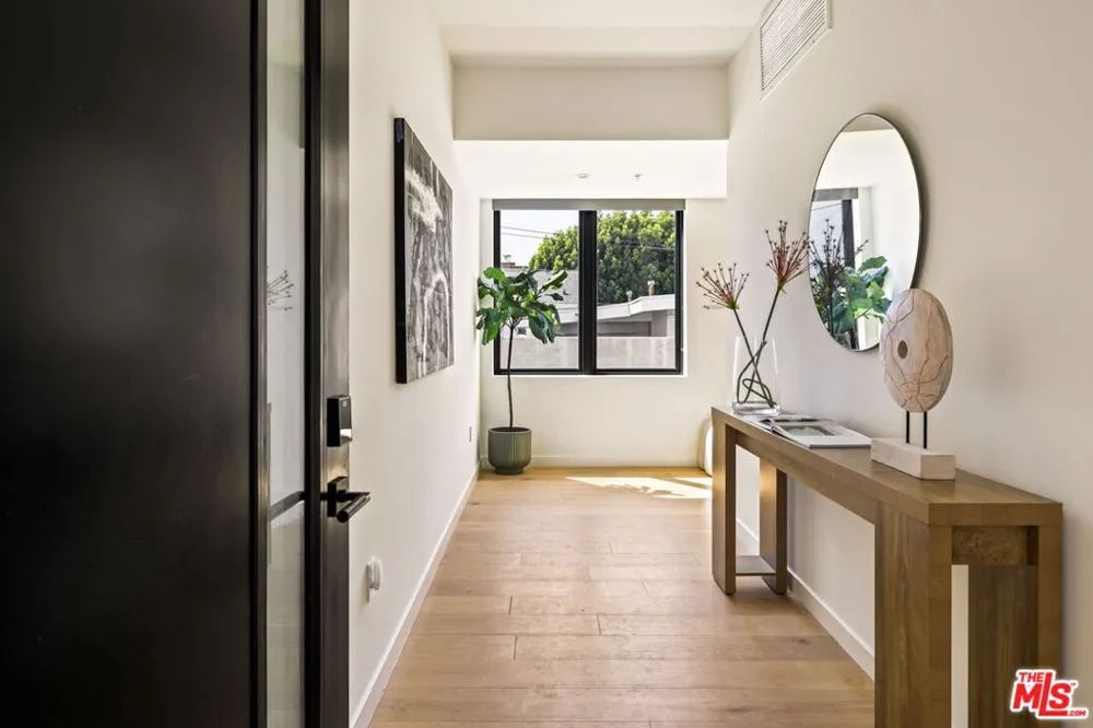 4180 Duquesne Avenue #3 Culver City, CA 90232