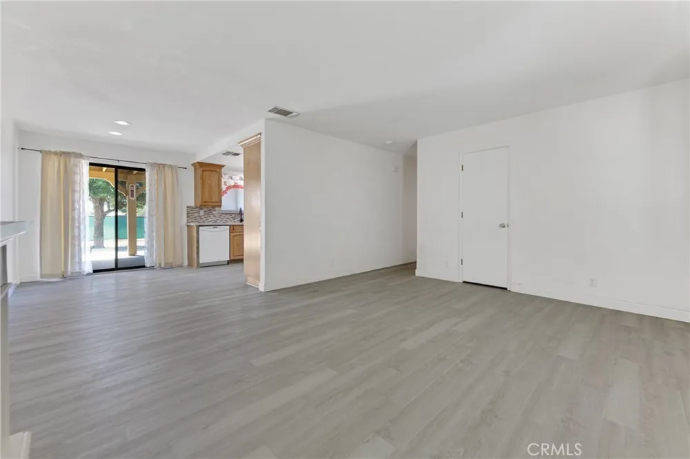 36421 106th E Littlerock, CA 93543