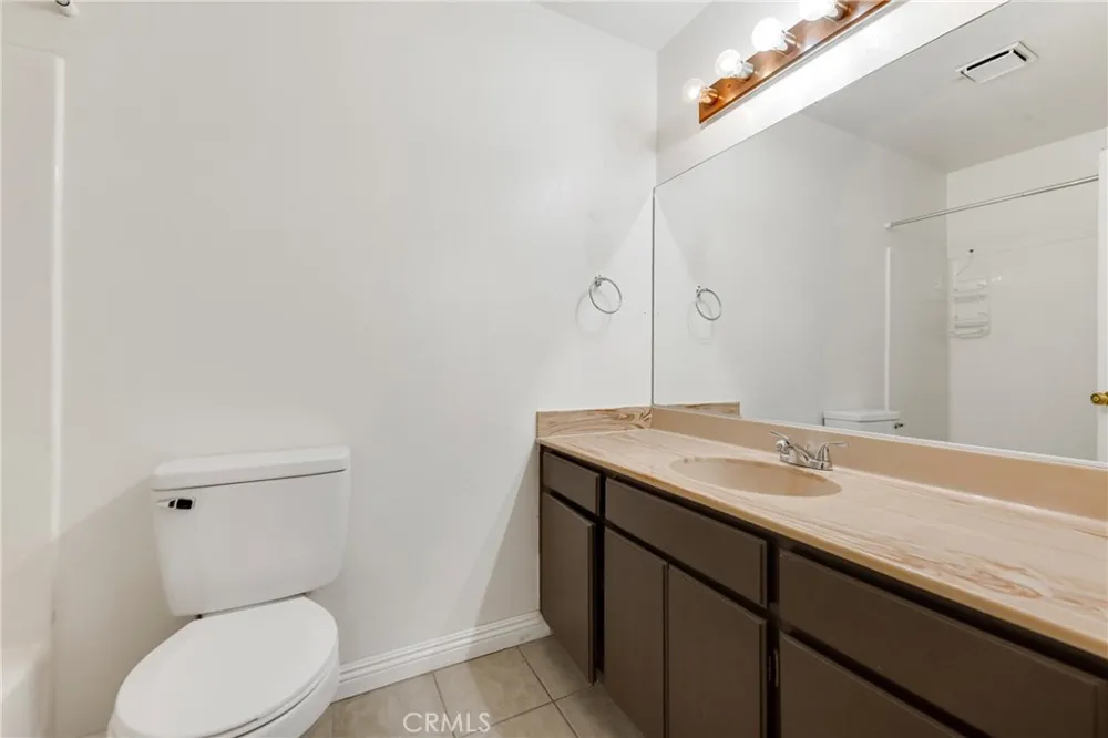 36421 106th E Littlerock, CA 93543