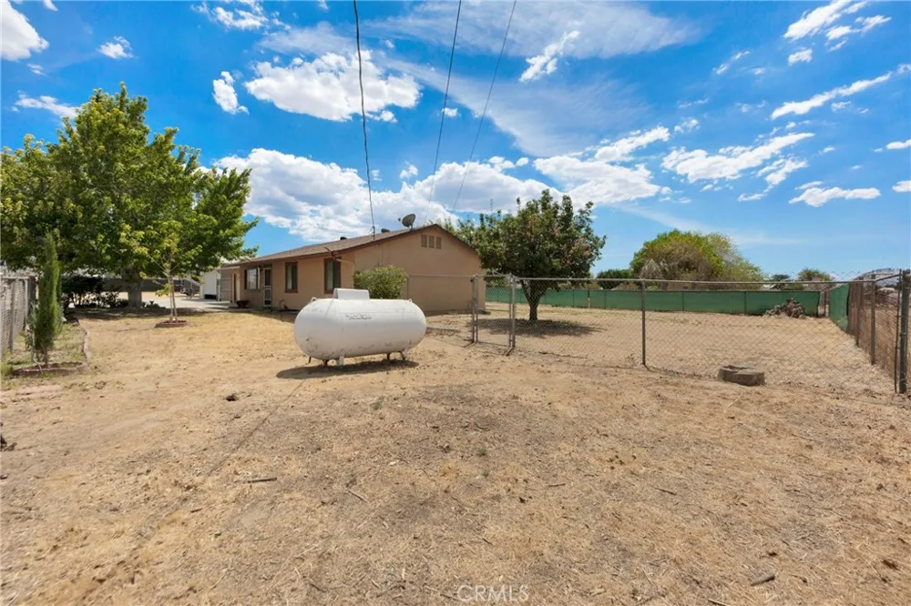 36421 106th E Littlerock, CA 93543