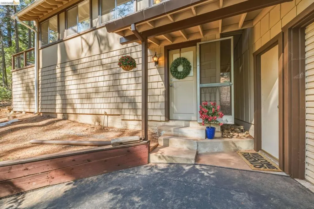 25417 David Dr Long Barn, CA 95335