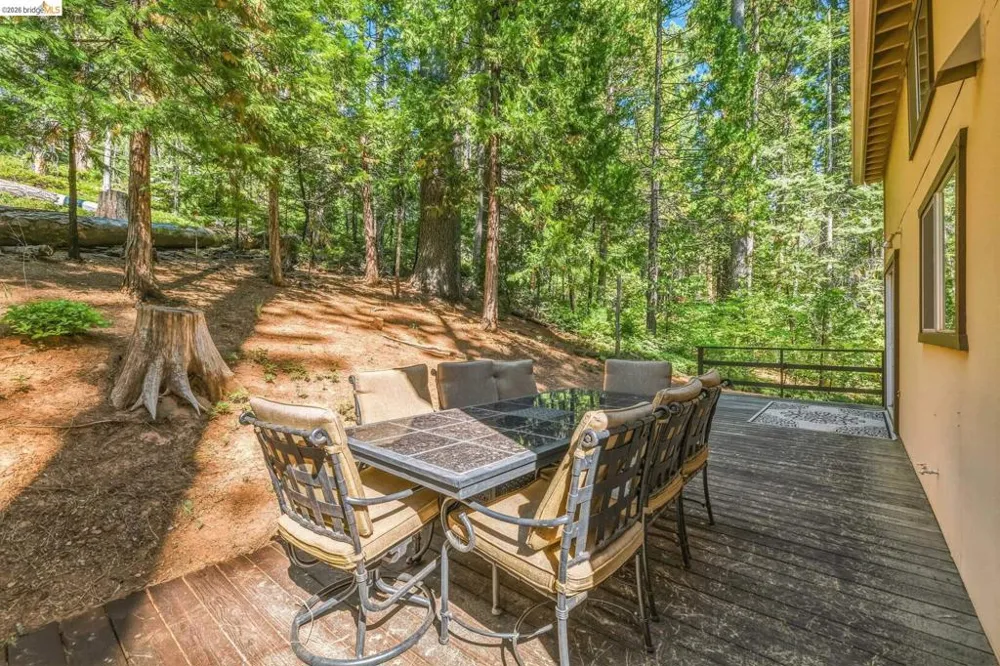 25417 David Dr Long Barn, CA 95335