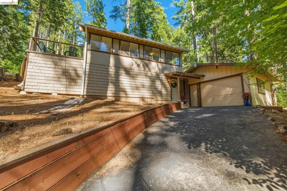 25417 David Dr Long Barn, CA 95335