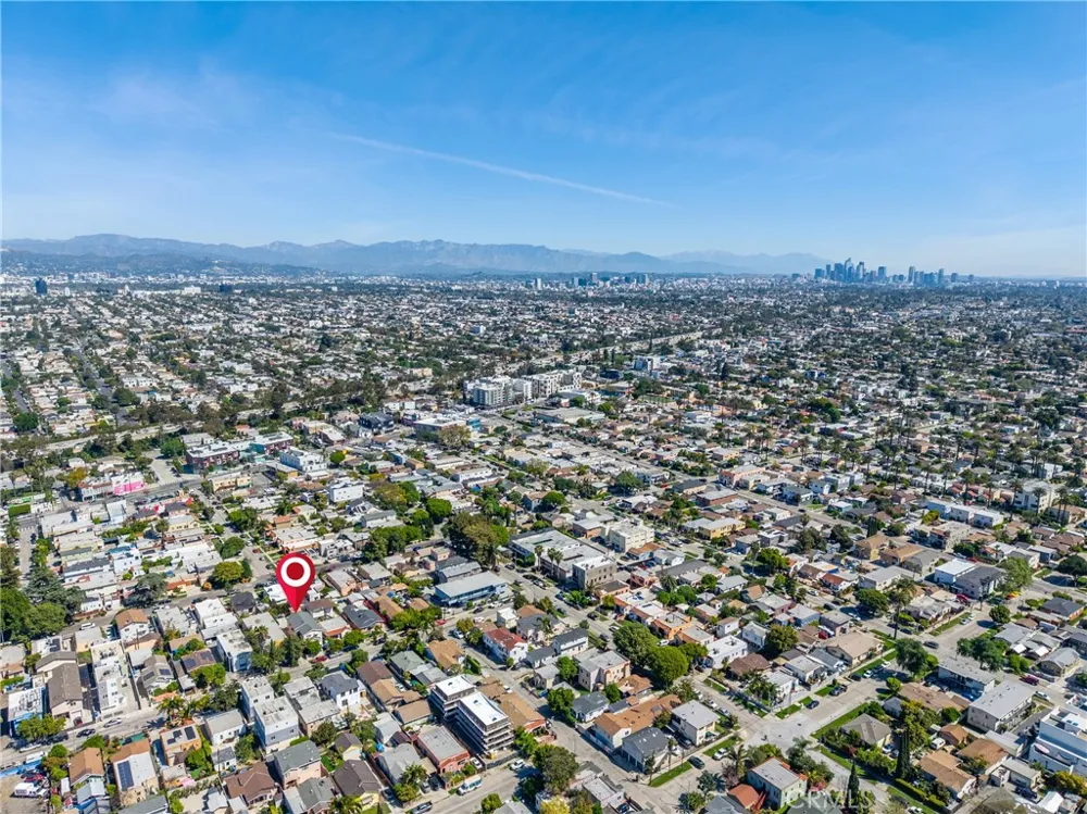 5335 Carlin Los Angeles, CA 90016