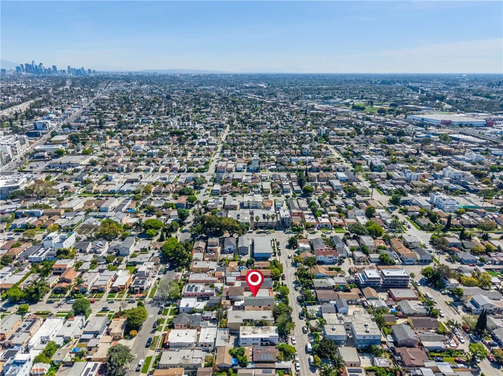 5335 Carlin Los Angeles, CA 90016