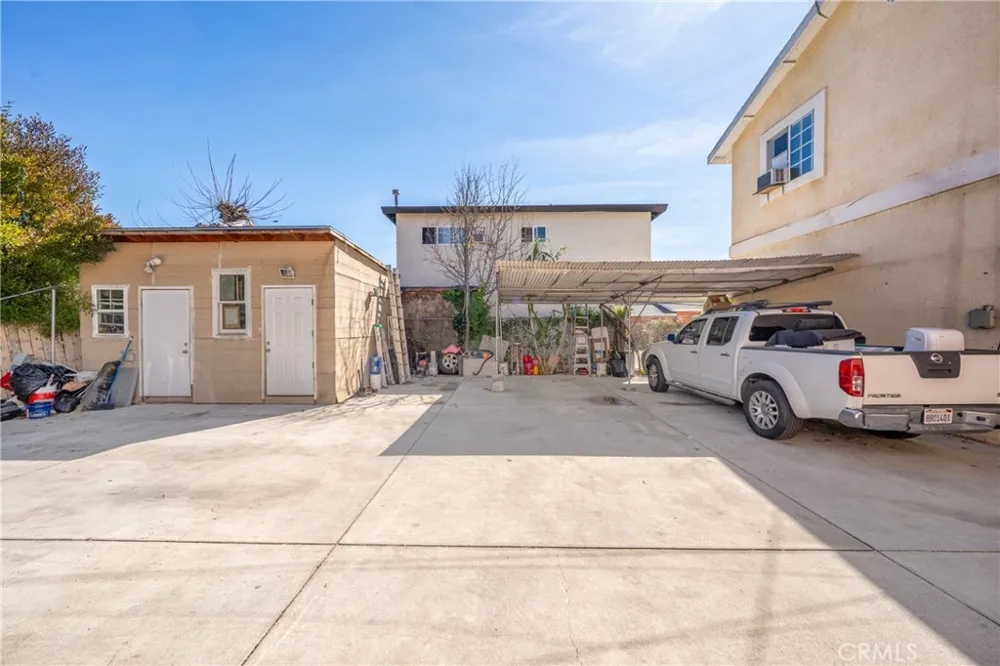 5335 Carlin Los Angeles, CA 90016