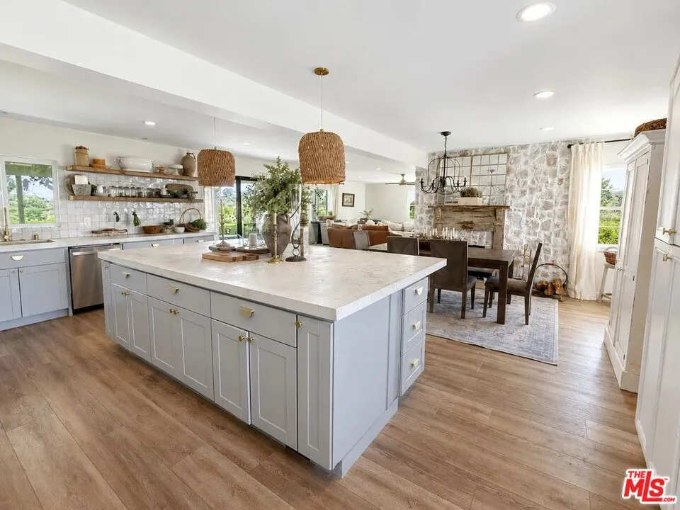 31383 Overcrest Drive Redlands, CA 92374