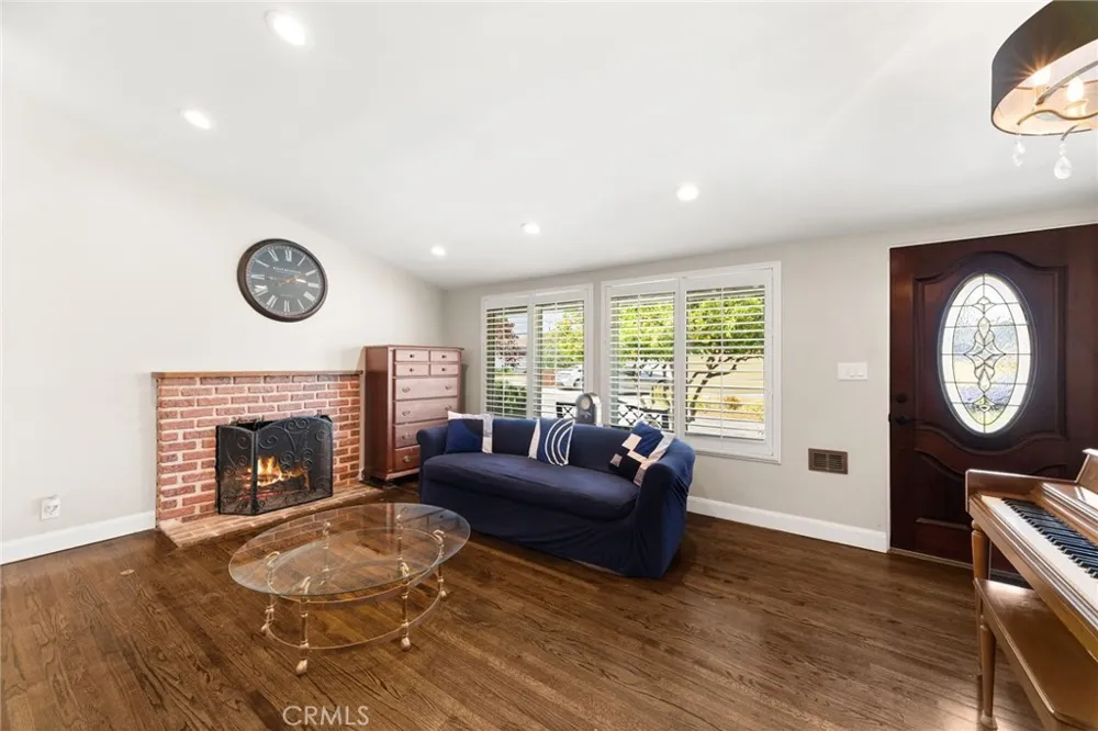 5113 Glickman Temple City, CA 91780