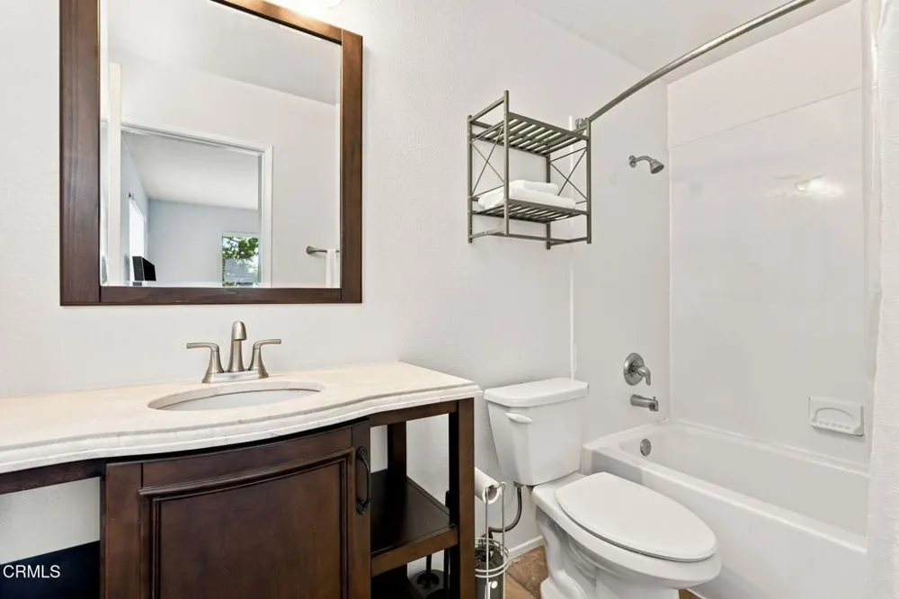 2533 Antonio Drive #101 Camarillo, CA 93010