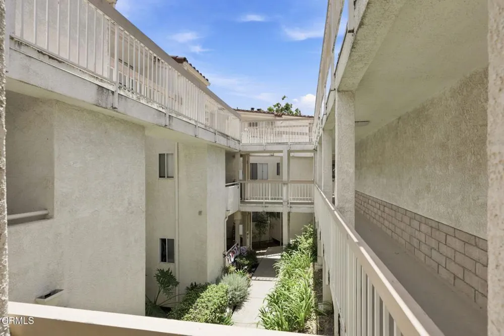 2533 Antonio Drive #101 Camarillo, CA 93010